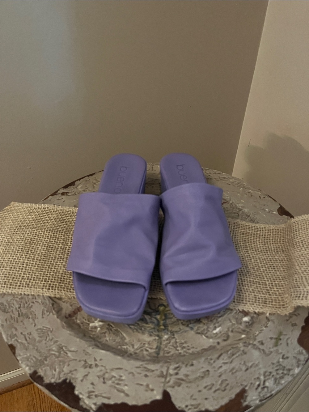 Bueno Lilac Slide Mules - Lavender Upper